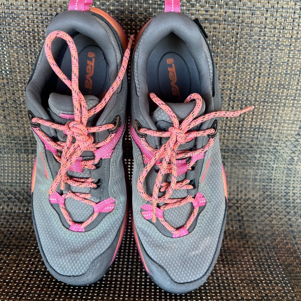 Teva surge event water proof hiking shoes
